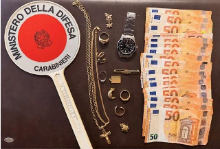 Truffa a un anziano a Penne, arrestate due donne: recuperati soldi e gioielli